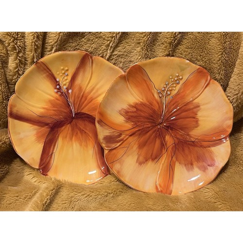 Gates ware flower shaped - ware,